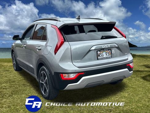 Used 2023 Kia Niro EX FWD image 5