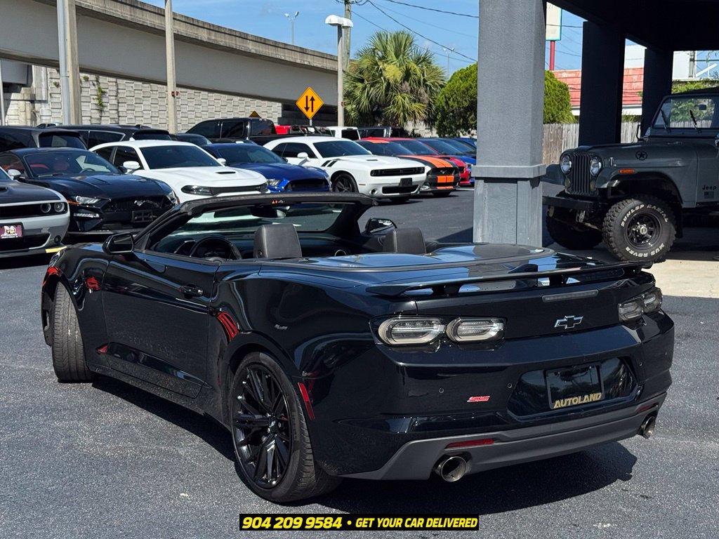 Used 2019 Chevrolet Camaro SS RWD image 5