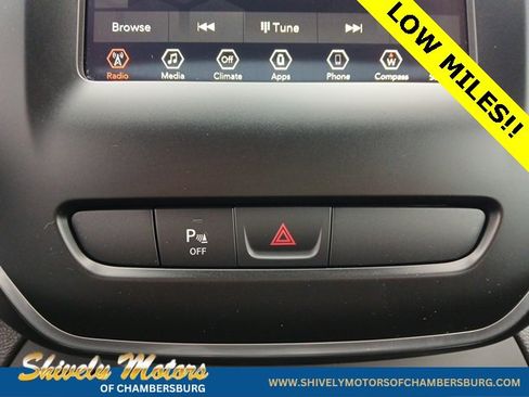 Used 2020 Jeep Cherokee Latitude Plus image 19