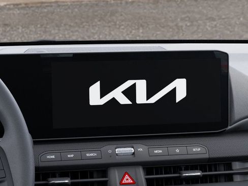 New 2025 Kia K4 LXS image 20
