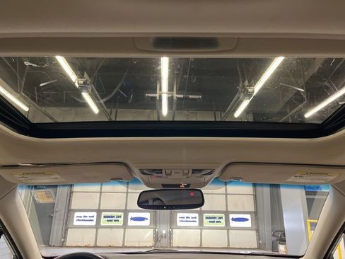 Used 2017 Subaru Outback 3.6R Limited image 30