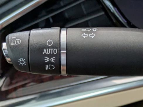 Used 2019 Cadillac XT5 Luxury image 34