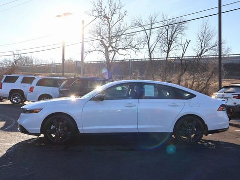 Certified 2025 Honda Accord Sport image 4