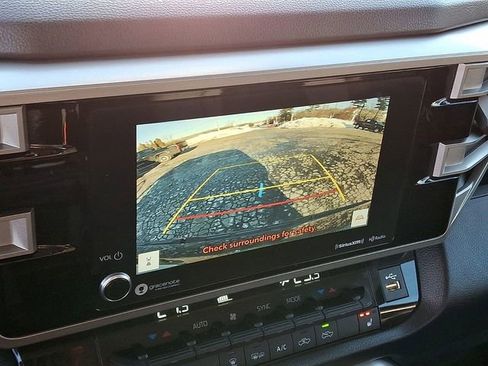 Used 2022 Toyota Tundra SR5 image 17