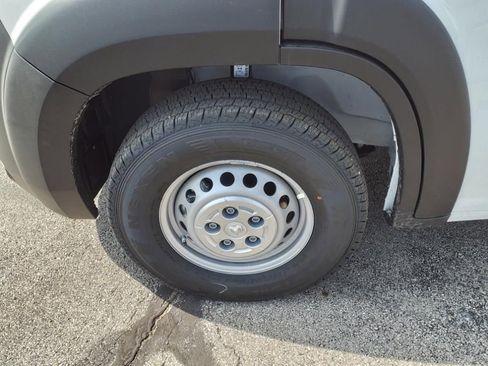 New 2024 RAM ProMaster 3500 w/ Premium Convenience Group image 18