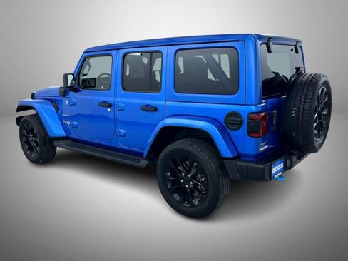 Certified 2022 Jeep Wrangler Unlimited Sahara w/ Cold Weather Group image 7