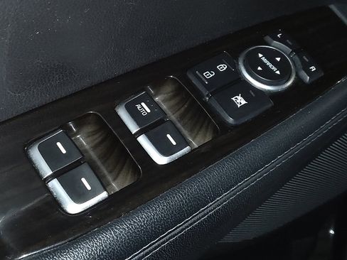 Used 2019 Kia Sorento L image 27