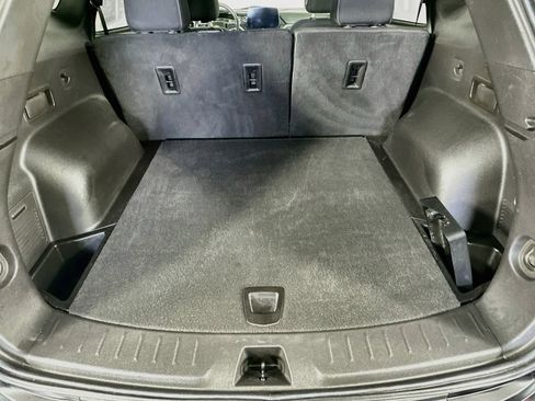 Used 2023 Chevrolet Blazer LT w/ Convenience Package FWD image 32