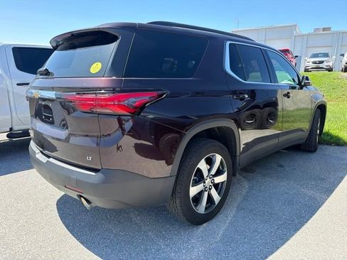 Used 2023 Chevrolet Traverse LT w/ LT Premium Package AWD/4WD image 6