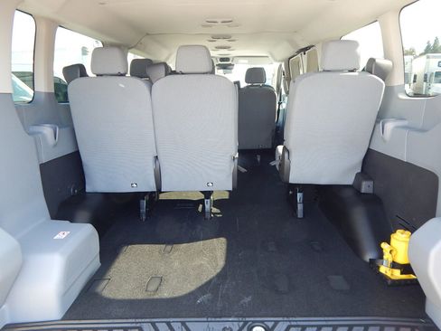 Used 2015 Ford Transit 350 XLT image 12