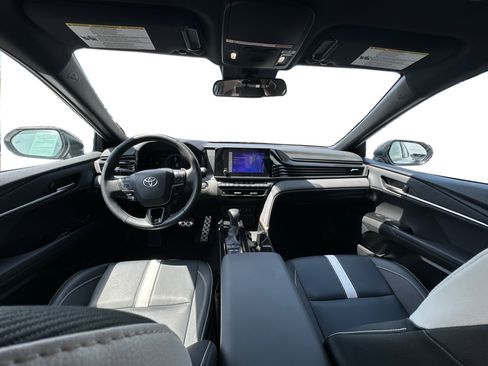 Used 2025 Toyota Camry SE FWD image 12