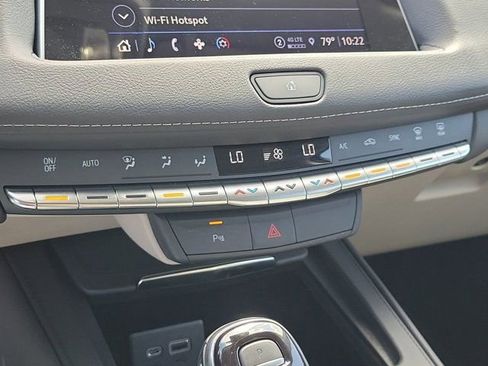 Used 2022 Cadillac XT4 Luxury image 28