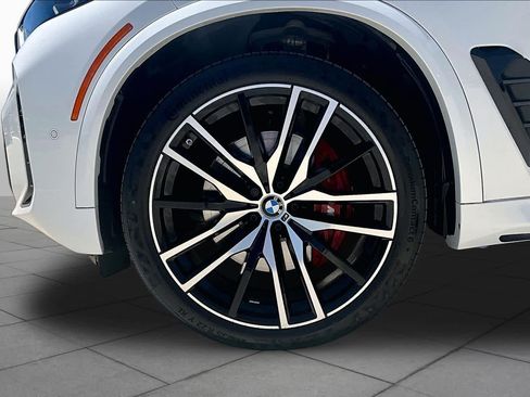 Used 2024 BMW X5 xDrive40i w/ M Sport Package AWD/4WD image 10