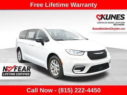 Used 2024 Chrysler Pacifica Touring-L