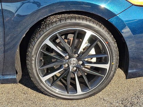 Used 2020 Toyota Camry XSE image 9