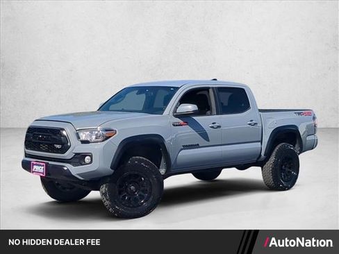 Used 2020 Toyota Tacoma TRD Off-Road w/ Technology Package AWD/4WD image 1