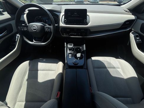Used 2025 Nissan Rogue SV AWD/4WD image 34