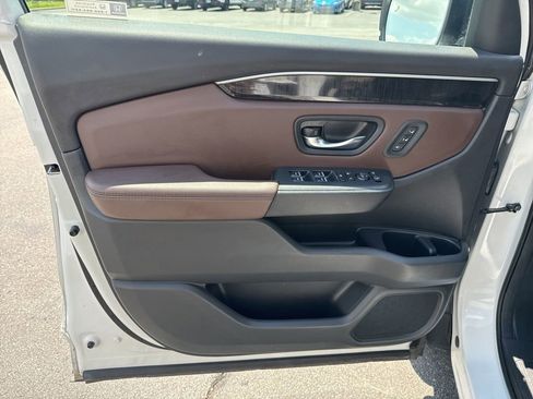 Used 2024 Honda Pilot Elite image 34