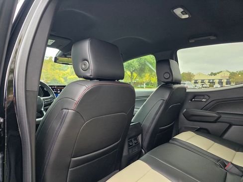 New 2025 Chevrolet Colorado LT w/ LT Convenience Package image 19