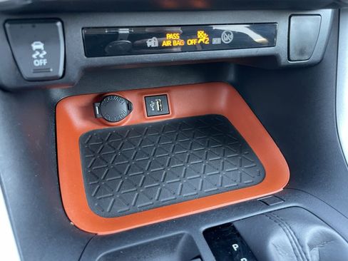 Used 2024 Toyota RAV4 Adventure image 12