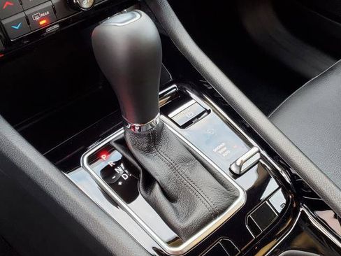 New 2026 Jeep Compass Limited image 16