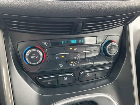 Used 2017 Ford C-MAX SE image 17