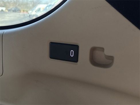 Used 2023 Cadillac Escalade ESV Premium Luxury w/ LPO, Radiant Package image 17