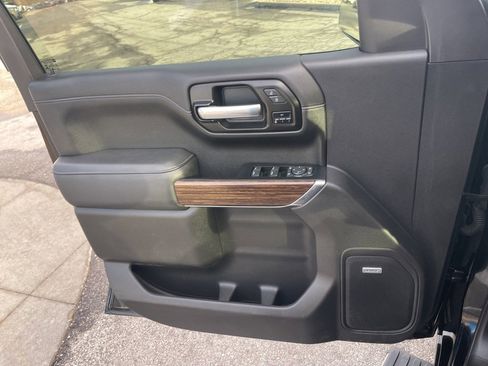 Certified 2022 Chevrolet Silverado 1500 High Country w/ Technology Package image 35