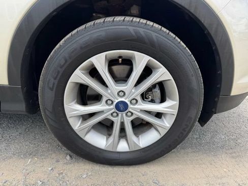 Used 2018 Ford Escape SE AWD/4WD image 10
