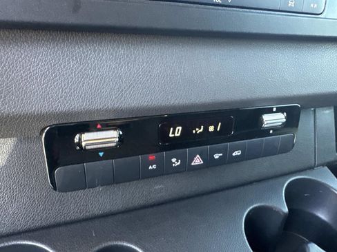 Used 2024 Mercedes-Benz Sprinter 2500 image 26