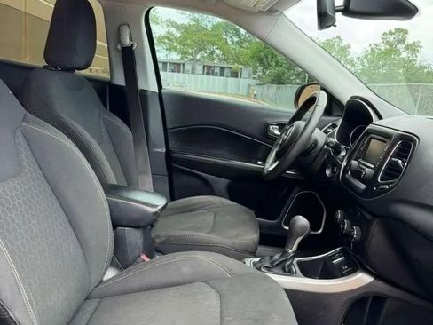 Used 2018 Jeep Compass Sport FWD image 11