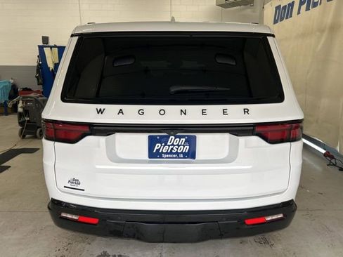 Used 2023 Jeep Wagoneer Series II w/ Convenience Group I image 5