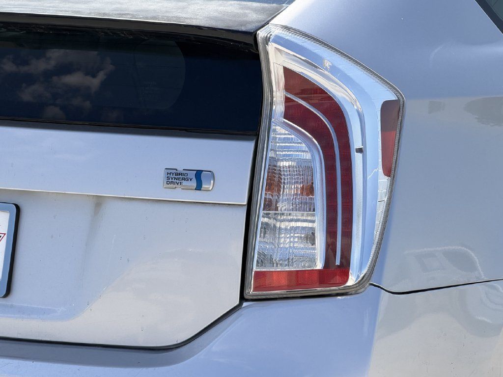 Used 2012 Toyota Prius Two FWD image 8