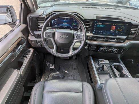 Used 2023 Chevrolet Silverado 1500 RST w/ Convenience Package II AWD/4WD image 17