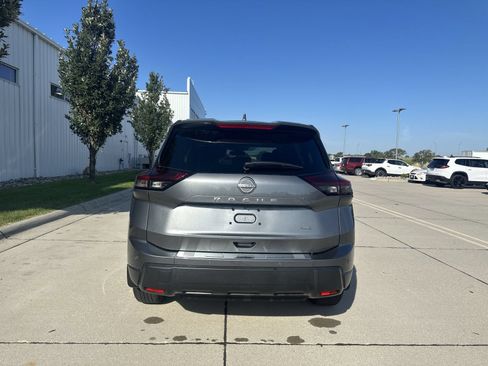 Used 2025 Nissan Rogue SV w/ SV Premium Package AWD/4WD image 13