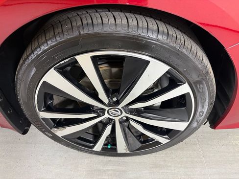 Used 2021 Nissan Altima 2.0 SR FWD image 11