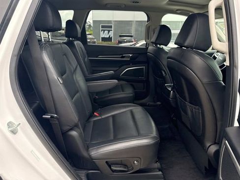 Used 2025 Kia Telluride S image 15