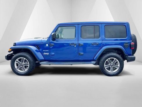 Used 2019 Jeep Wrangler Unlimited Sahara w/ Uconnect 4C Nav & Sound Group AWD/4WD image 4