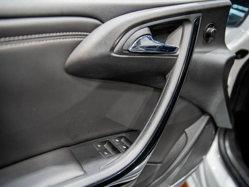 Used 2019 Buick Cascada Premium FWD image 8