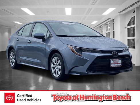 Certified 2025 Toyota Corolla LE image 1