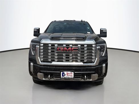 Used 2024 GMC Sierra 3500 Denali w/ Denali Reserve Package image 2