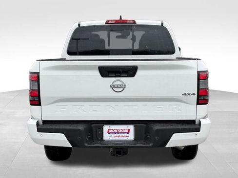 Certified 2025 Nissan Frontier SV image 4