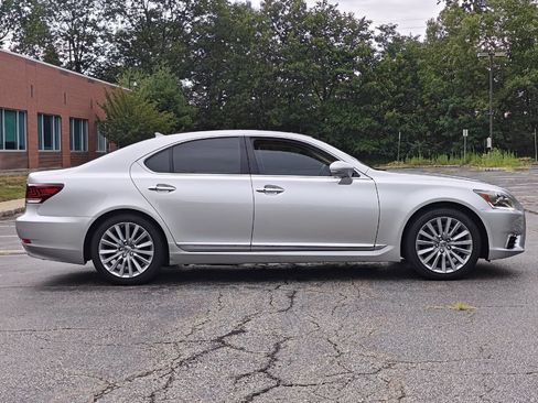 Used 2013 Lexus LS 460 image 2