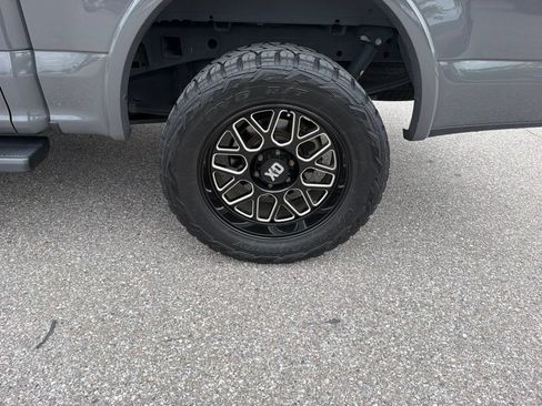 Used 2020 Ford F150 XLT w/ Equipment Group 302A Luxury AWD/4WD image 8