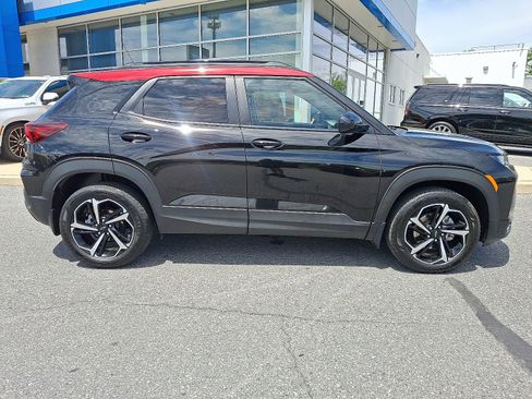 Used 2023 Chevrolet TrailBlazer RS w/ Convenience Package AWD/4WD image 8