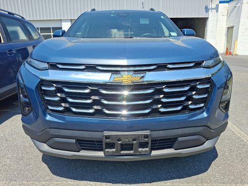 Certified 2025 Chevrolet Equinox LT w/ Convenience Package II AWD/4WD image 2