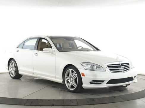 Used 2013 Mercedes-Benz S 550 4MATIC image 2