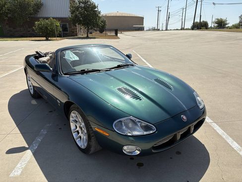 Used 2002 Jaguar XK8 Convertible RWD image 11