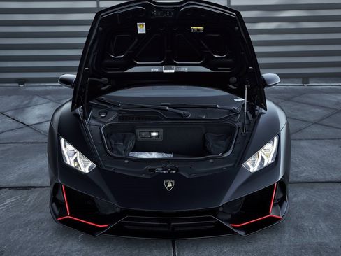 Used 2024 Lamborghini Huracan EVO image 9