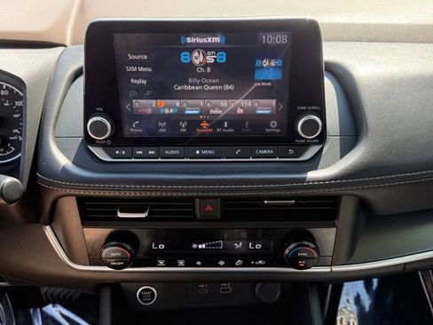 Used 2023 Nissan Rogue SV AWD/4WD image 19